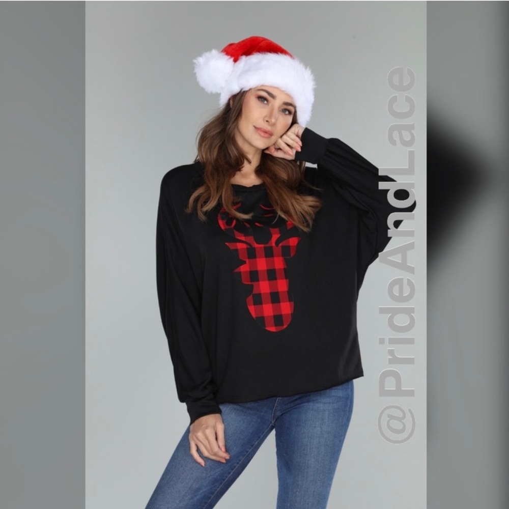 LAST 2️⃣ BLACK KNIT TOP W/ PLAID REINDEER APPLIQUÉ
